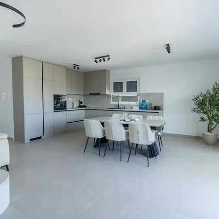 Vanaris Trogir